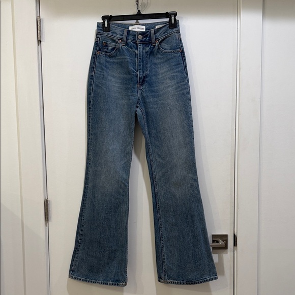 Denim Forum The Marlene 60’s High Flare Jeans in Classic Blue, Sz 25/30L - Picture 3 of 12